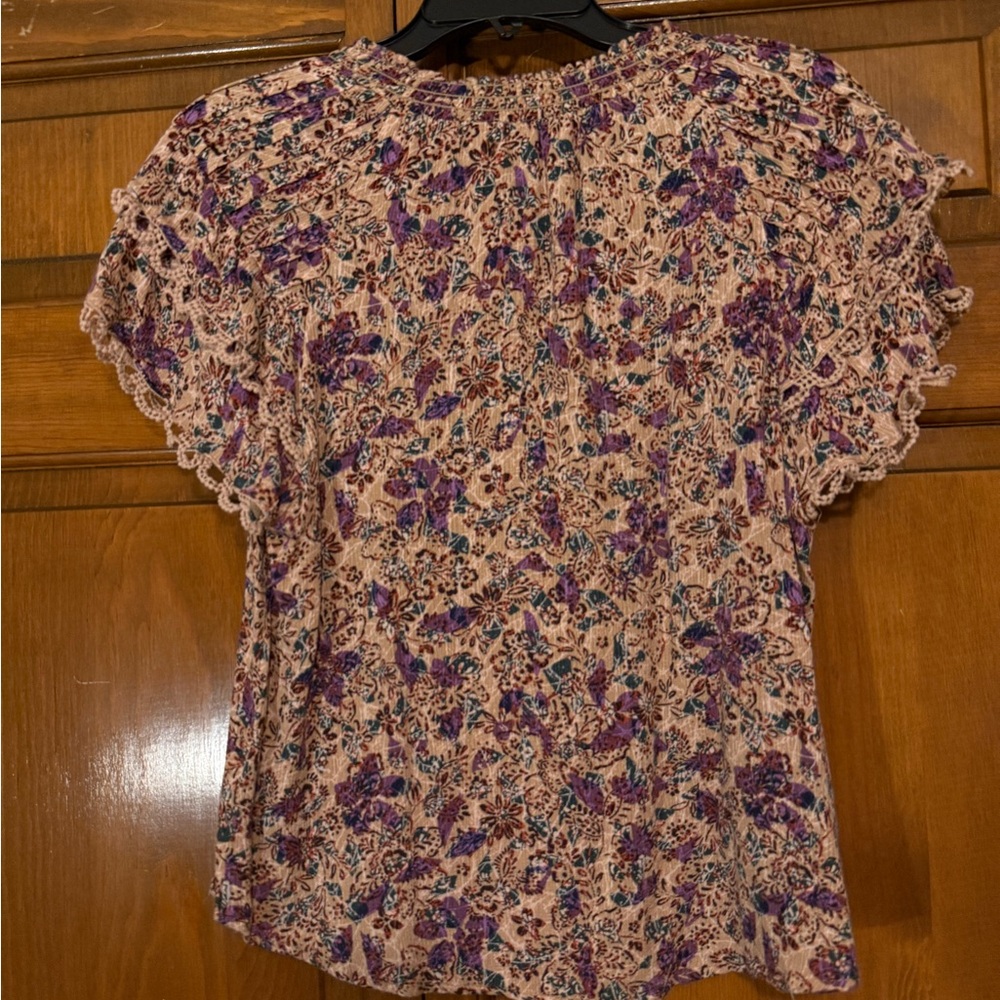 Floral Lace Trim Top from Democracy - Picture 2 of 3